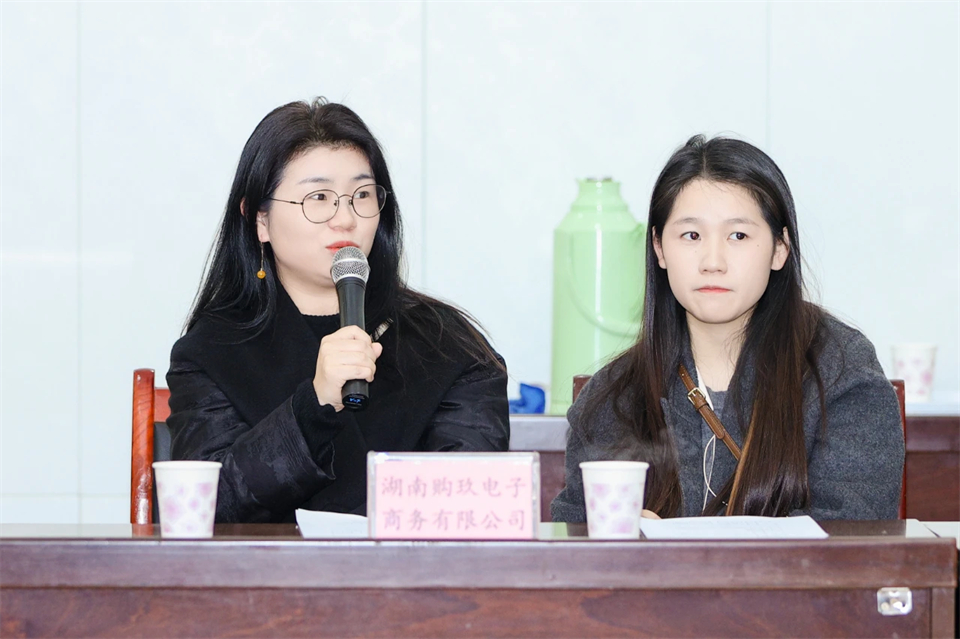 长龙街道、壹定发智能召开首届年货盛惠暨送春联文化惠民活动事情聚会