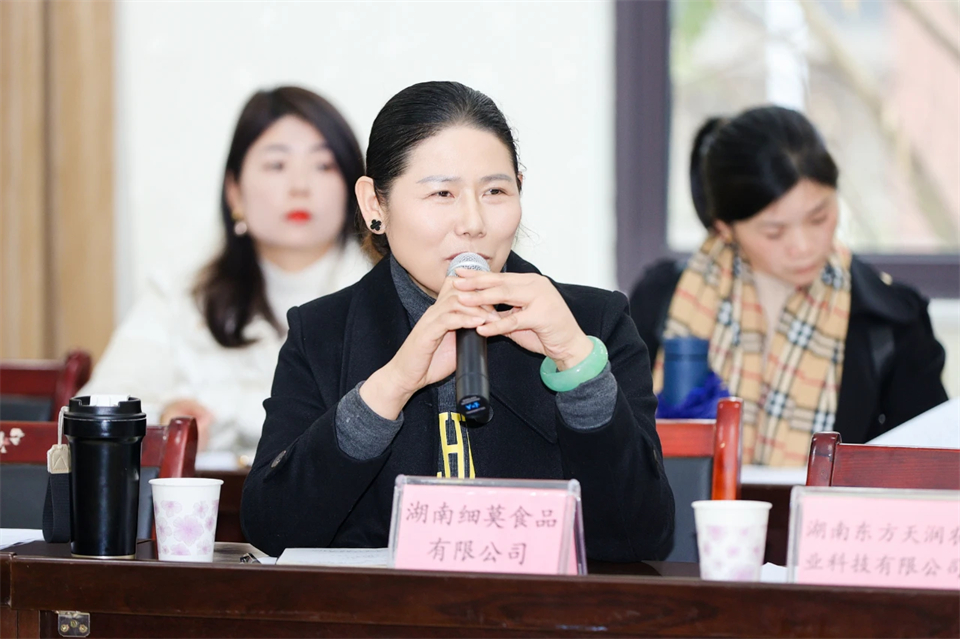 长龙街道、壹定发智能召开首届年货盛惠暨送春联文化惠民活动事情聚会