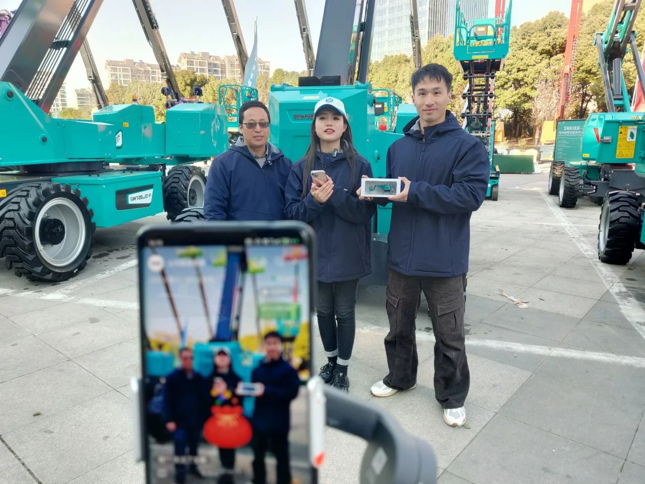 登“高”向“新”，，，，壹定发智能亮相第九届天下高空作业平台租赁大会