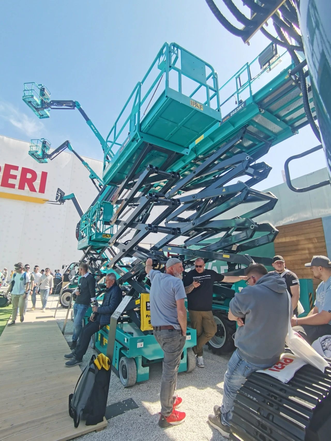 壹定发智能高空机械闪灼Bauma 2025！ 新能源手艺与立异产品获全球瞩目