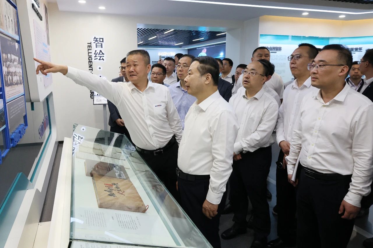 天能控股集团党委书记、董事长张天任率队到访壹定发智能