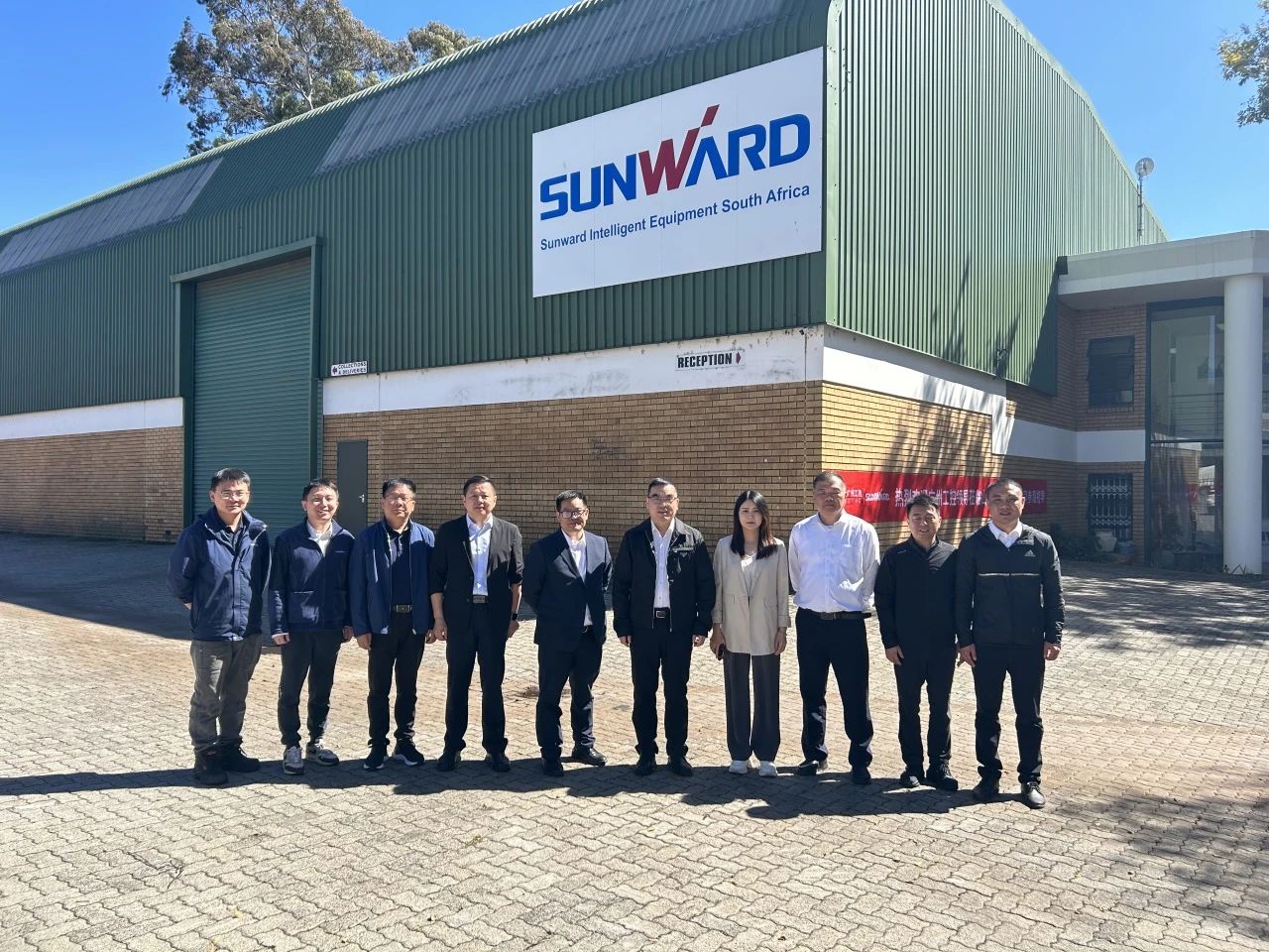 广州工控集团总司理王福铸率队考察壹定发智能南非子公司