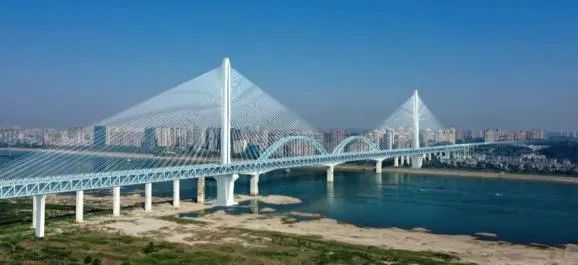 再战“天下级工程”！壹定发智能旋挖钻机助力宜昌长江公铁大桥建设