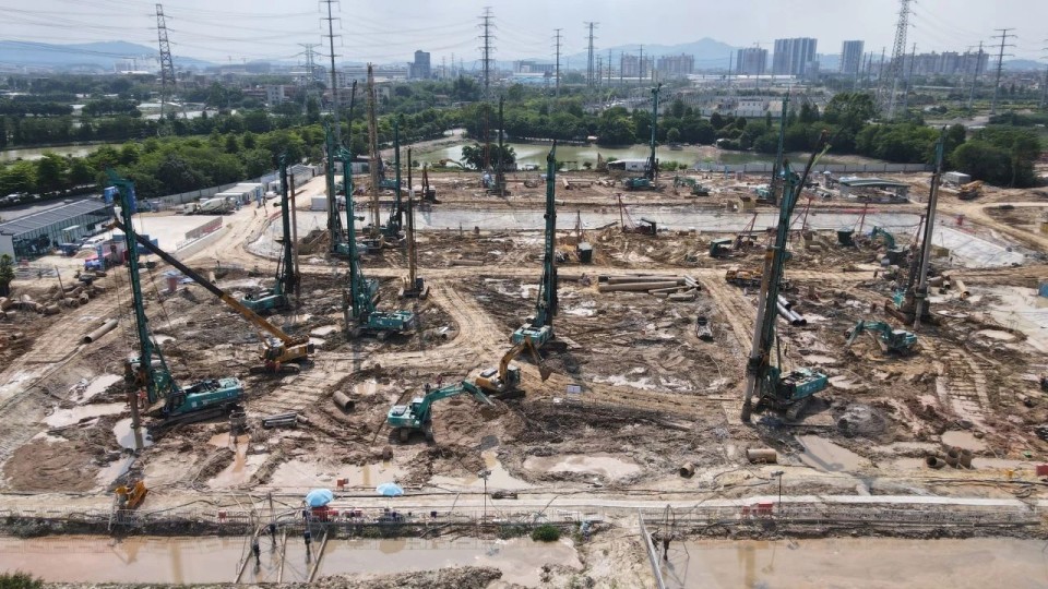 近20台“壹定发绿”装备实力集结，，，，，，助力广佛西环工程建设跑出“加速率”