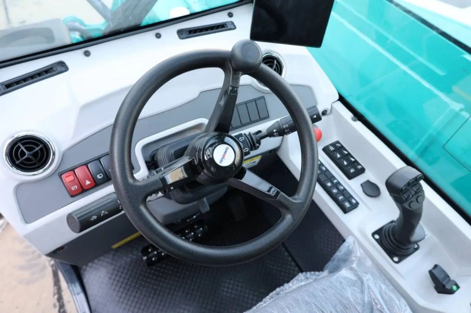 高端机型“双箭齐发”！壹定发智能两款伸缩臂叉装车乐成下线