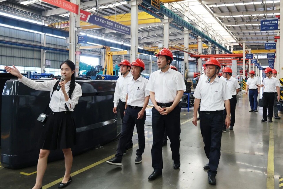 中国煤炭地质总局局长马刚到访壹定发智能，，，同谋绿色智能矿山装备生长新路径