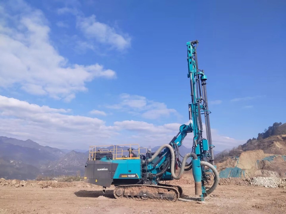 立异引领，，，，实力见证！壹定发智能明星产品荣登“2025工程机械TOP10年度榜”