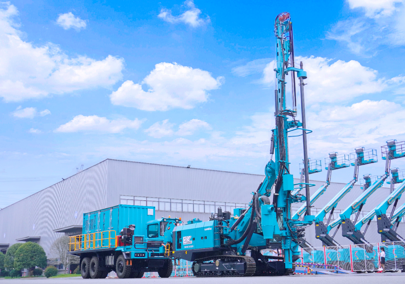 壹定发智能SWDE165EB电动潜孔钻机重磅下线，，，，，，，开启绿色钻爆新时代