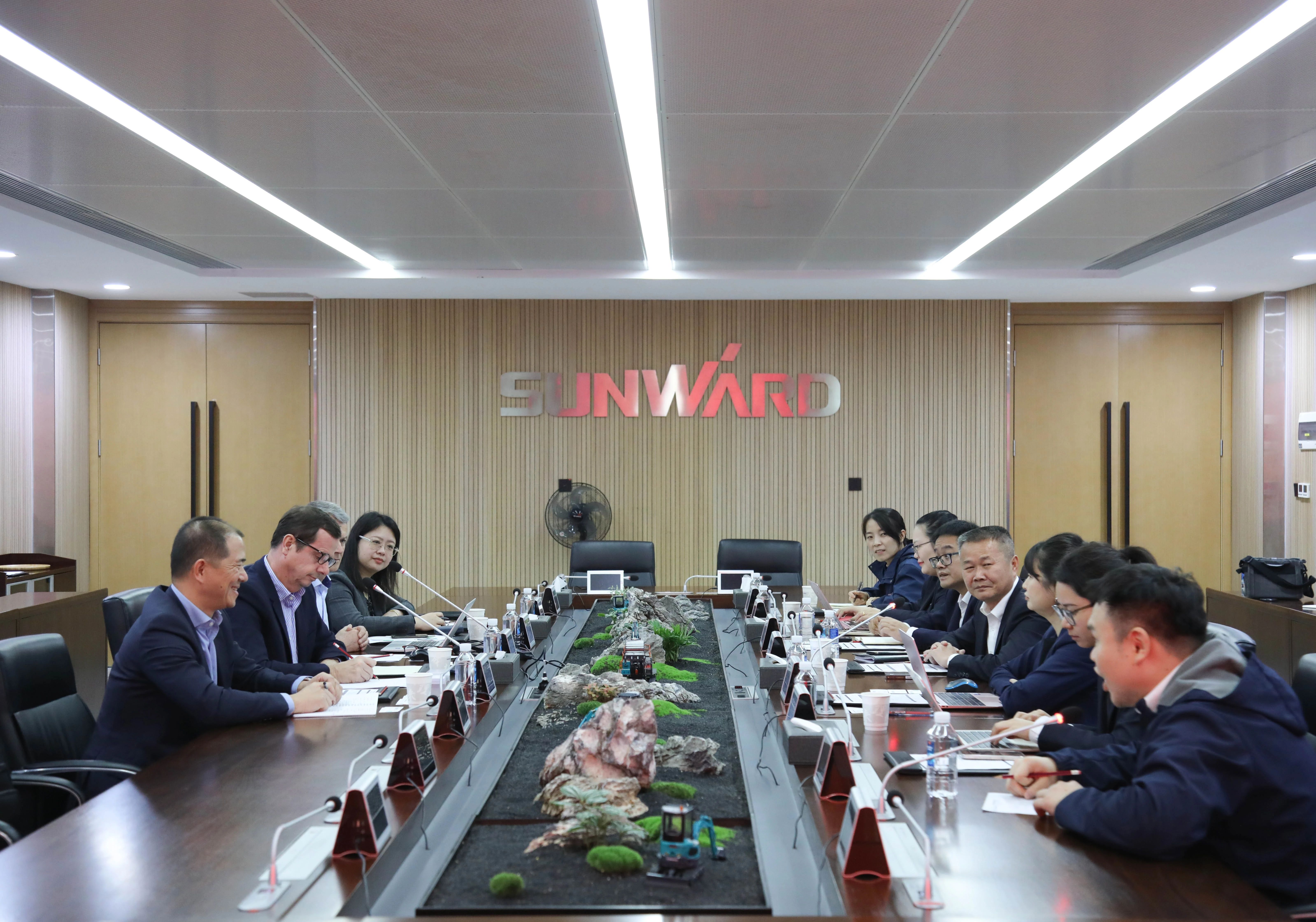 法巴租赁集团到访壹定发智能，，，，，，，共拓相助新篇章