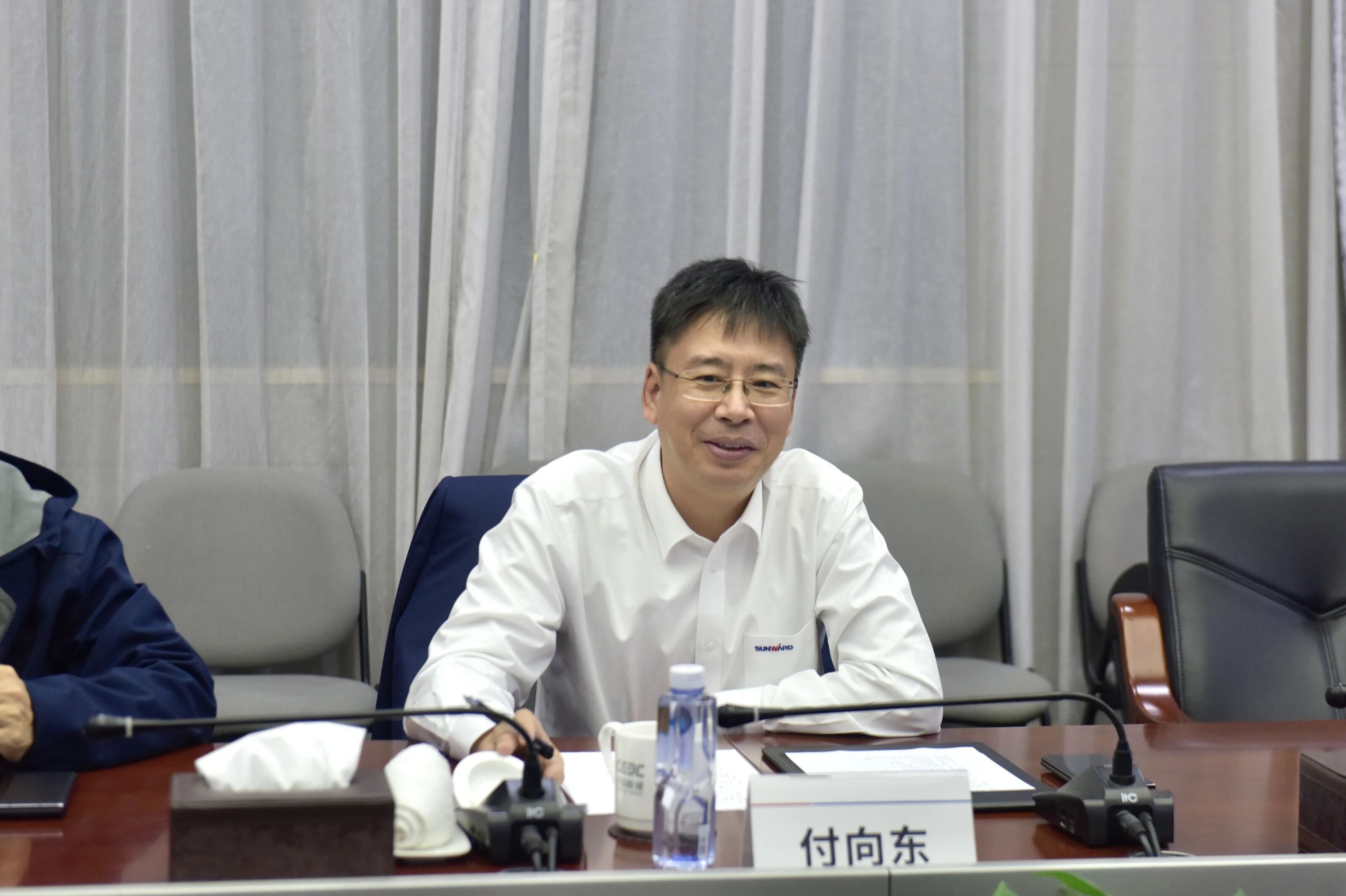 壹定发智能与易普力开展座谈交流，，，谱写互利共赢新篇章