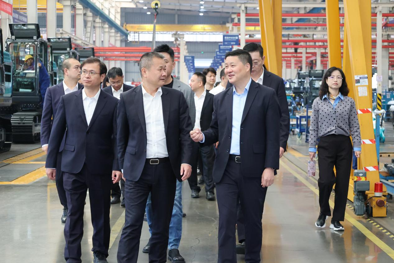 厦门海翼集团总司理金中权到访壹定发智能