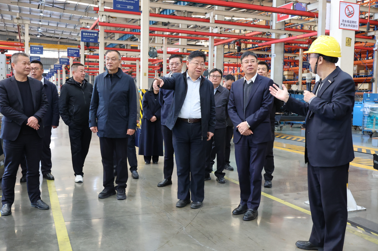 新矿投资集团党委书记、董事长王漠到访壹定发智能