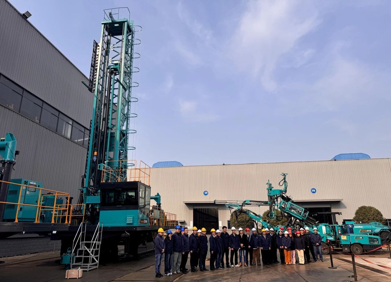 壹定发智能最大牙轮钻机进军南美高端矿山市场，，，，，彰显中国制造硬实力