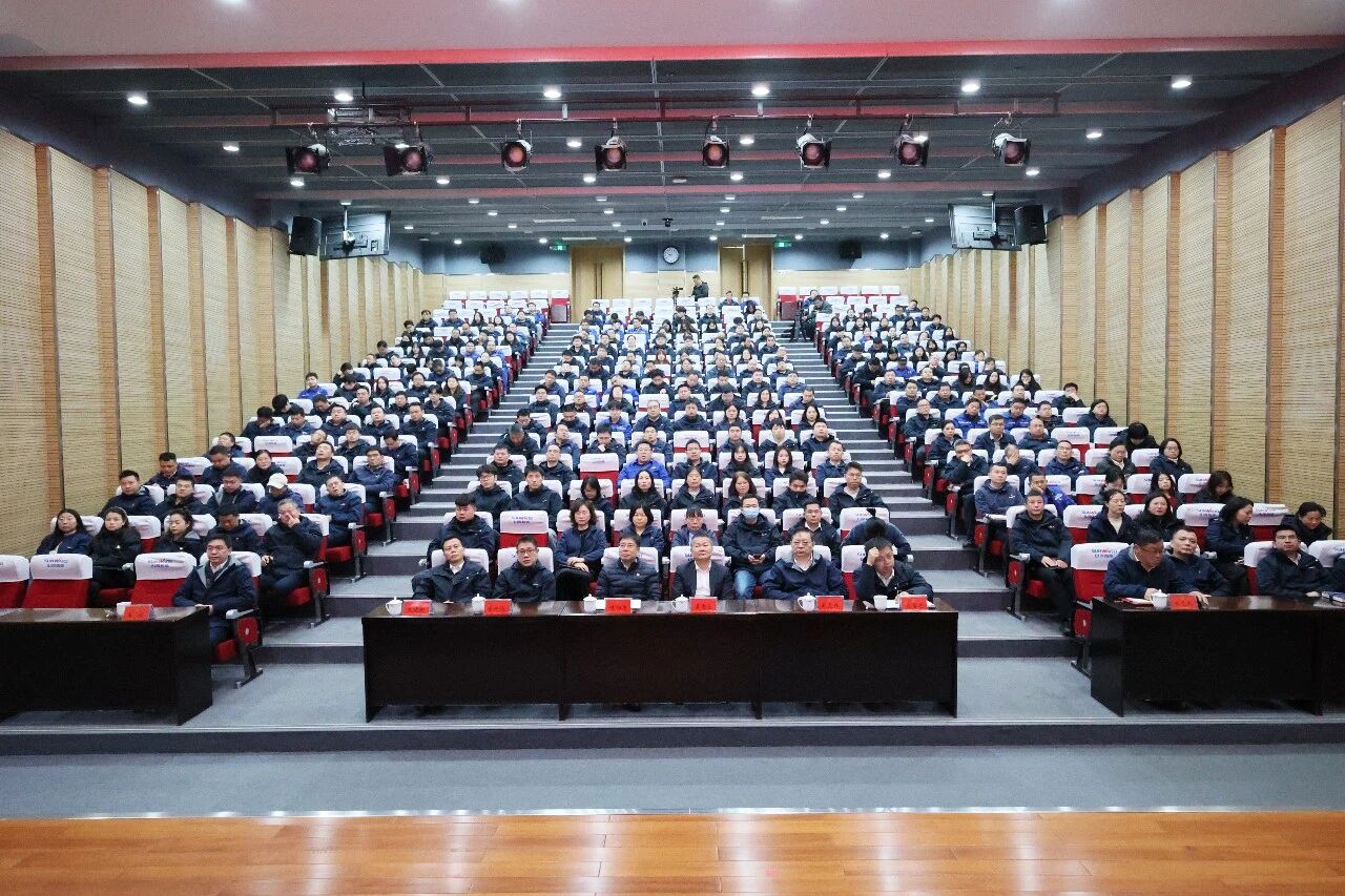 壹定发智能组织集中收看十四届天下人大四次聚会开幕会