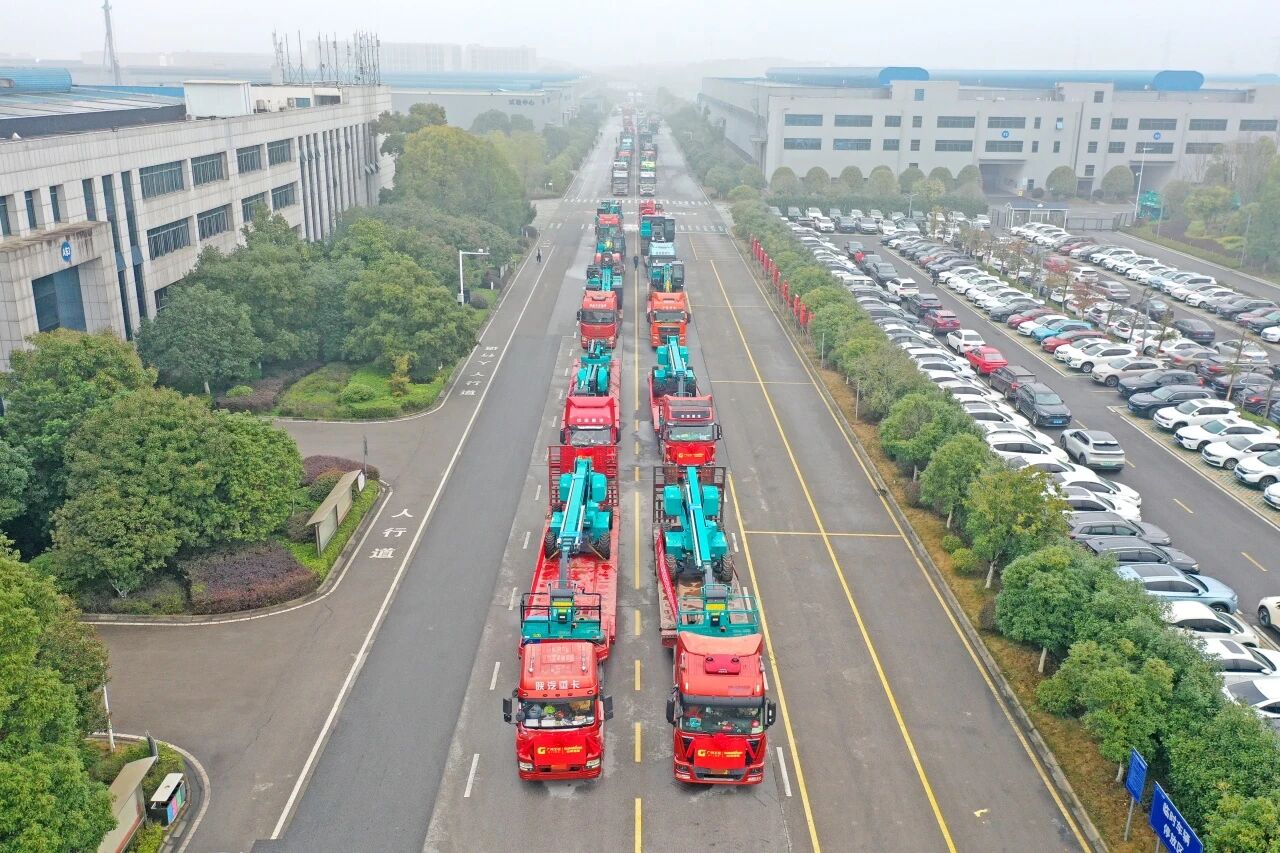 壹定发智能举行2026年正月系列发货仪式，，，，过亿元装备奔赴全球